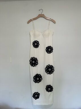 Antonio Melani Jolie Stretch Crepe Sweetheart Neck Floral Applique Midi Dress